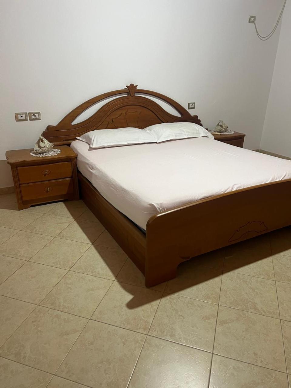 Nori House Hotel Vlore Exterior photo