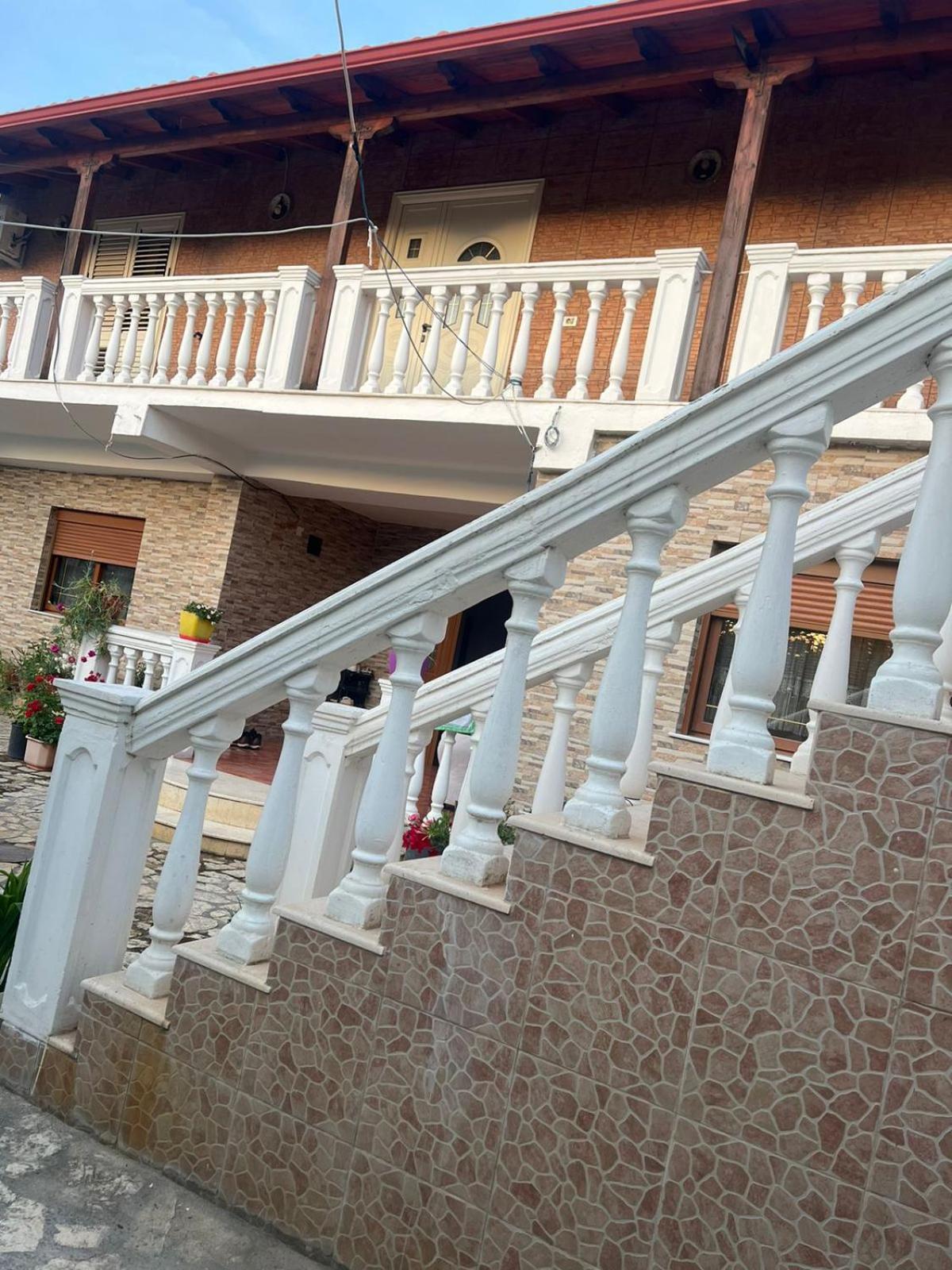 Nori House Hotel Vlore Exterior photo