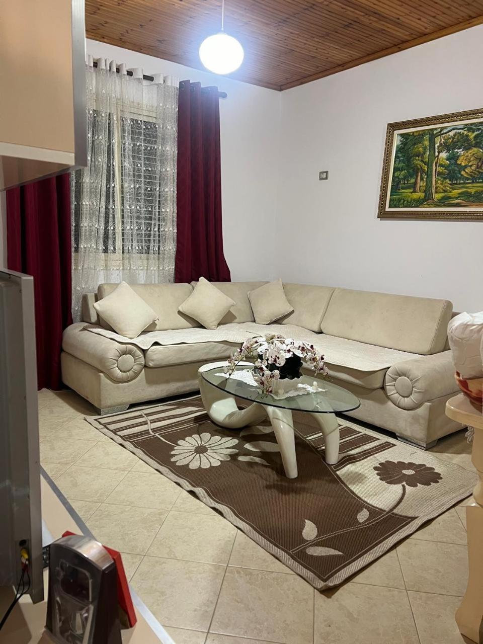 Nori House Hotel Vlore Exterior photo